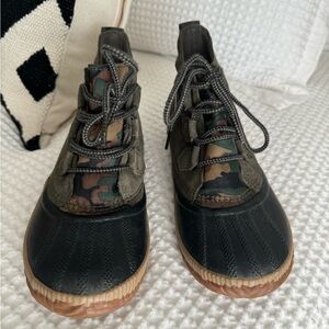 Sorel Camo booties